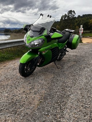 Kawasaki GTR 1400 Verde