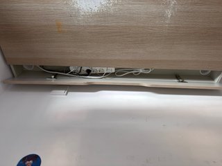 Escritorio Ikea Madera y Metal