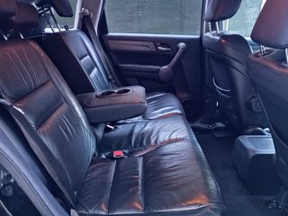 Honda CR-V luxury SUV 4x4
