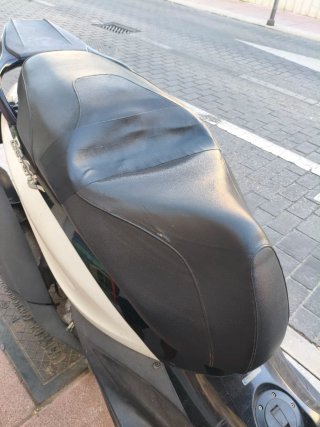 Piaggio Beverly 300 Maxi Scooter