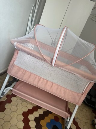 Mecedora eléctrica para bebé y cuna colecho