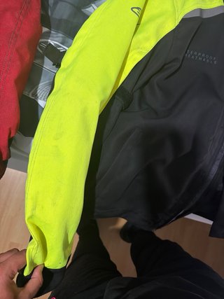 Chaqueta Moto Impermeable Negra y Flúor Alpinestar