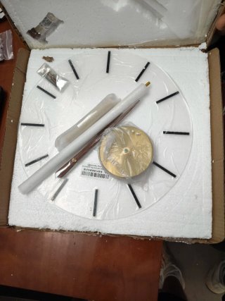 Reloj de pared moderno