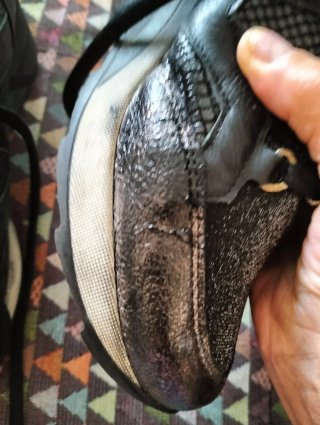 Zapatillas Cetti negras con detalles plateados