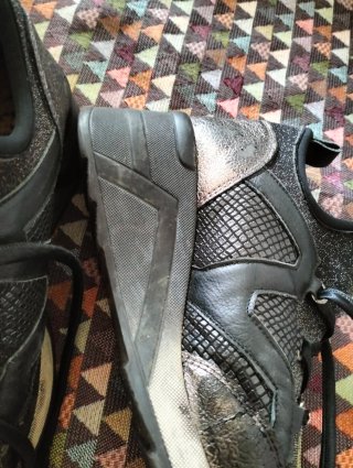 Zapatillas Cetti negras con detalles plateados