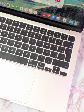 MacBook Air M3 97%