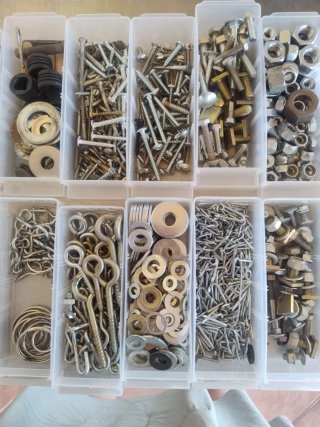Lote Tornillos, Arandelas, Clavos y Tuercas
