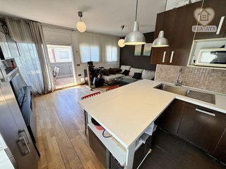 Piso en venta en Gran Via del Mar-Zona Universitaria en Castelldefels