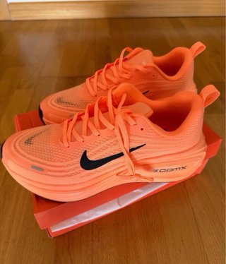 Nike Vomero Plus Naranja