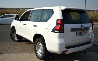 TOYOTA Land Cruiser 2.8 D4D GX 7 Plazas