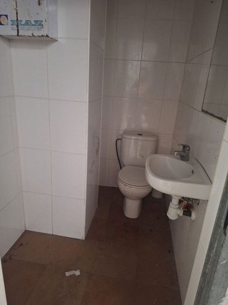 Local comercial en alquiler en La Petxina en Valencia