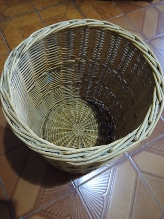 Cesto redondo de mimbre
