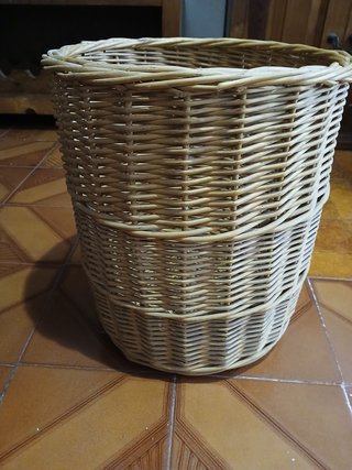 Cesto redondo de mimbre