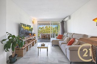 Piso en venta en Huerta Belón-Calvario en Marbella
