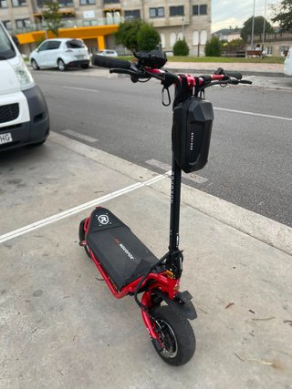 Patinete Rovoron R7 con mando limitador