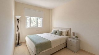 Ático en alquiler en Elviria en Marbella