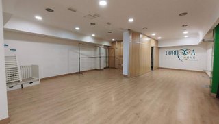 Local comercial en alquiler en Agra del Orzán - Ventorrillo - Vioño en Coruña (A)