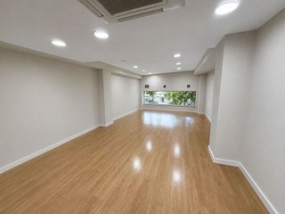 Local comercial en alquiler en Castillejos en Madrid