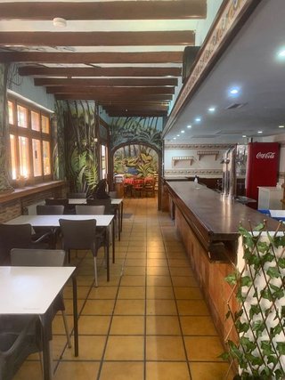 Local comercial en alquiler en Benalúa en Alicante