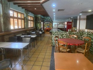 Local comercial en alquiler en Benalúa en Alicante