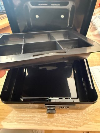 Caja Fuerte Metálica con Contraseña