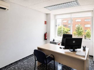 Local comercial en alquiler en El Calderi - Estació del Nord - Estació de França en Mollet del Vallès