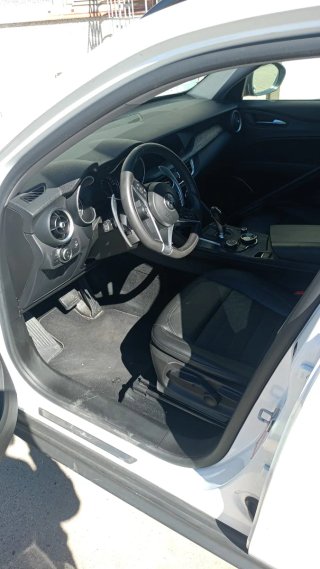 Alfa Romeo Stelvio 2019