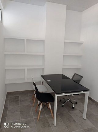 Oficina en alquiler en Colores - Entreparques en Sevilla