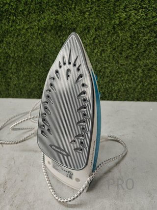 Plancha de ropa profesional - Russell hobbs