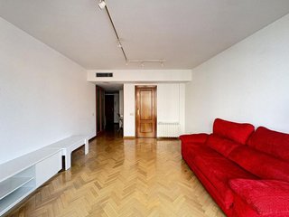 Piso en alquiler en Valdeacederas en Madrid