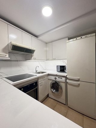 Piso en alquiler en Valdeacederas en Madrid
