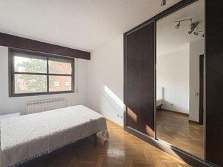 Piso en alquiler en Valdeacederas en Madrid