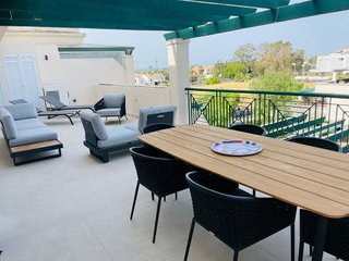 Ático en alquiler en Rodeo Alto-Guadaiza-La Campana en Marbella
