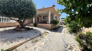 Chalet en venta en Nueva Torrevieja - Aguas Nuevas en Torrevieja