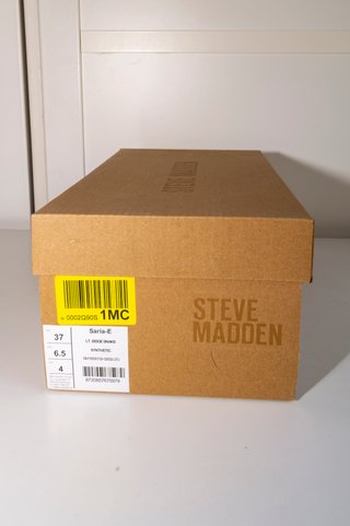A ESTRENO Steve Madden Animal Print Sandalias