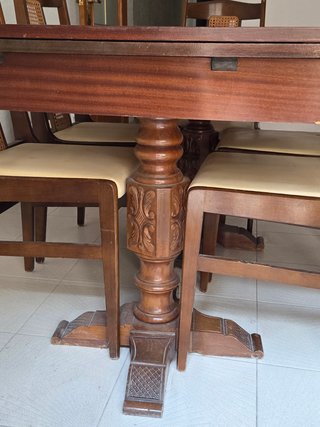 Mesa extensible madera maciza + 6 sillas