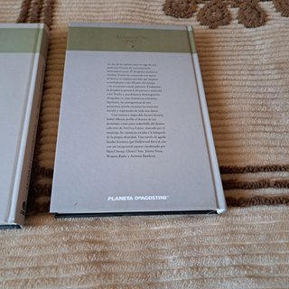 2 libros ISABEL ALLENDE - LA CASA DE LOS ESPIRITUS