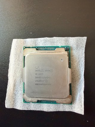 Procesador Intel Xeon W-2225