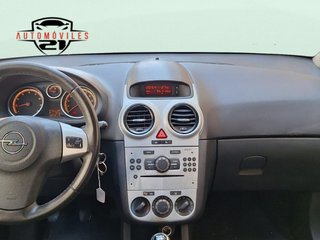 Opel Corsa 1.2 C'Mon