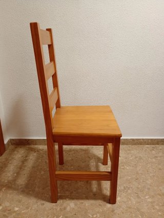 4 Sillas de Pino