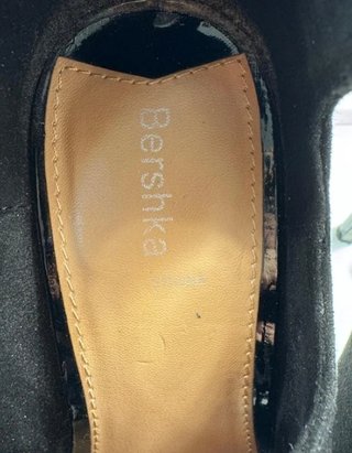 Tacones Bershka Negros Estilo Cage
