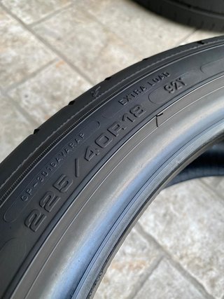 Neumáticos 225/40 R18 GOODYEAR