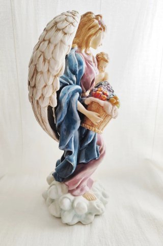 Figura Ángel con Niño de Porcelana- Decoración