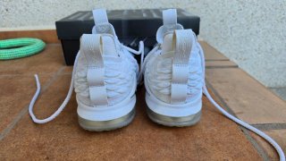 Nike LeBron XV Low Blanco Plata Metálico
