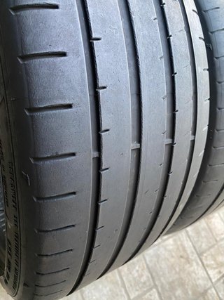 Neumáticos de coche