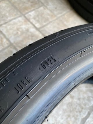 Neumáticos de coche
