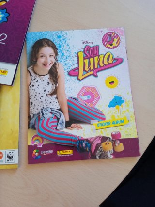 Lote 4  álbumes plancha. Más uno con cromos