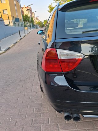 BMW 330i touring