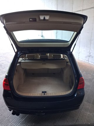 BMW 330i touring