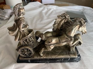 Figura Biga Romana Decorativa